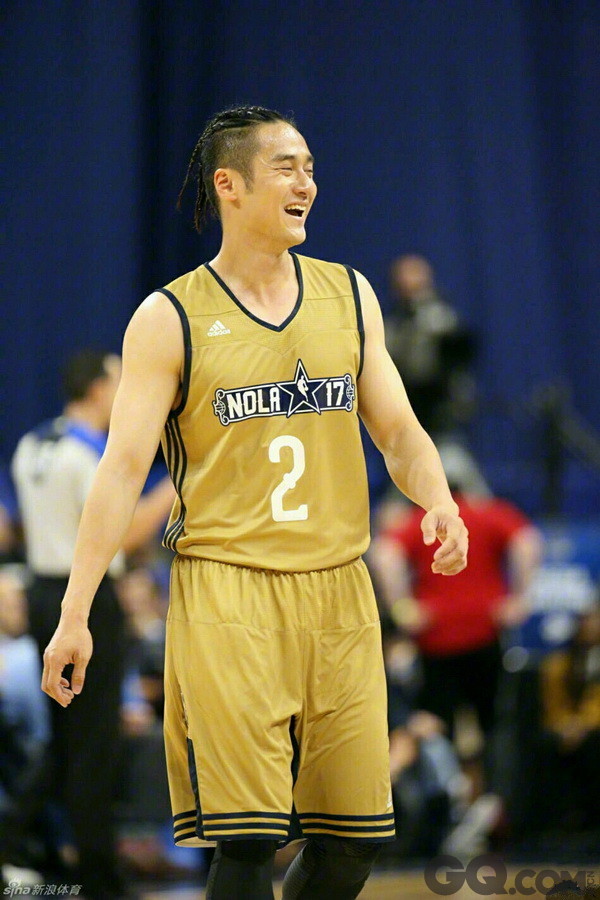 尼斯发布备战花絮，集结日篮板制胜，全明星赛任务艰巨，临场指挥获称赞